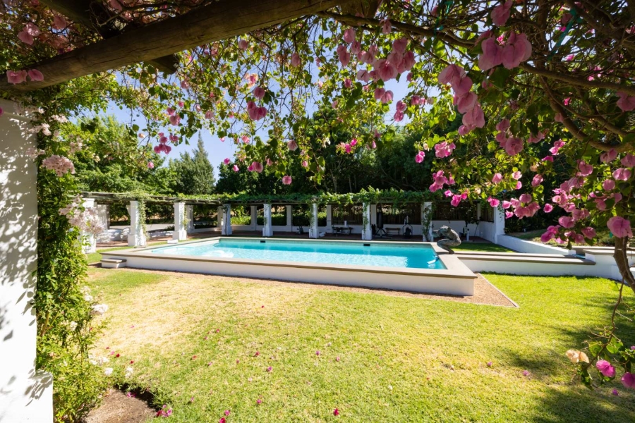 6 Bedroom Property for Sale in Klein Parys Western Cape